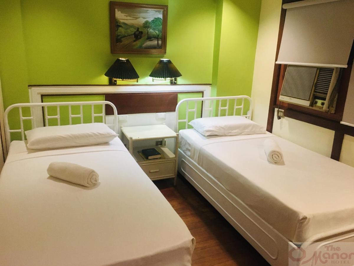 The Manor Hotel Davao Екстер'єр фото