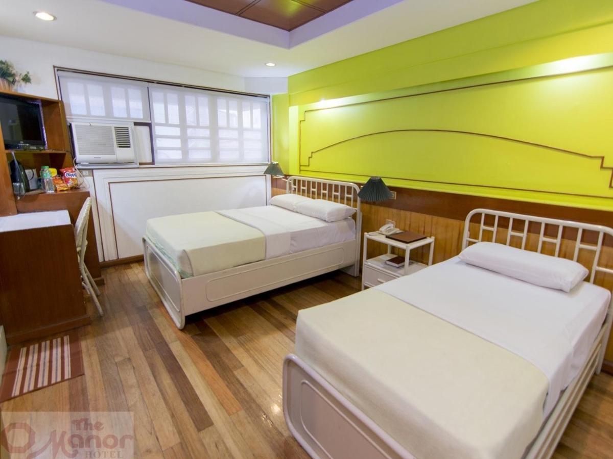 The Manor Hotel Davao Екстер'єр фото
