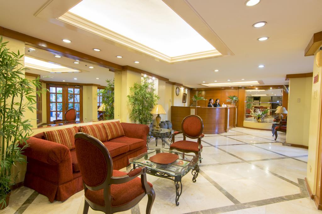 The Manor Hotel Davao Екстер'єр фото